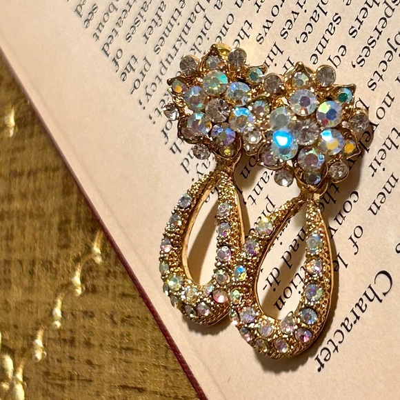 NORDSTROM 70’s Style Sparkly Gold Tone With Rhinestones Dangle Drop Earrings NEW - Picture 1 of 12